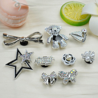 Bộ 9 Sticker, Charm 3D chủ đề Gấu thuyền nhựa cứng gắn Dép Sục, Cá sấu JB-435 Mita