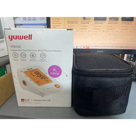 Máy đo huyết áp có giọng nói yuwell ye-650D