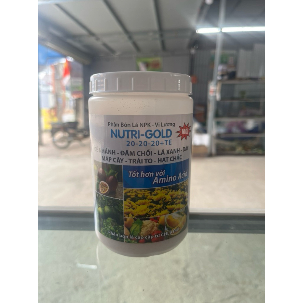 Phân bón lá Nutri-gold 20-20-20+ TE Vĩnh Thạnh- Giúp cây đâm chồi,xanh lá, mập thân,to quả chắc hạt