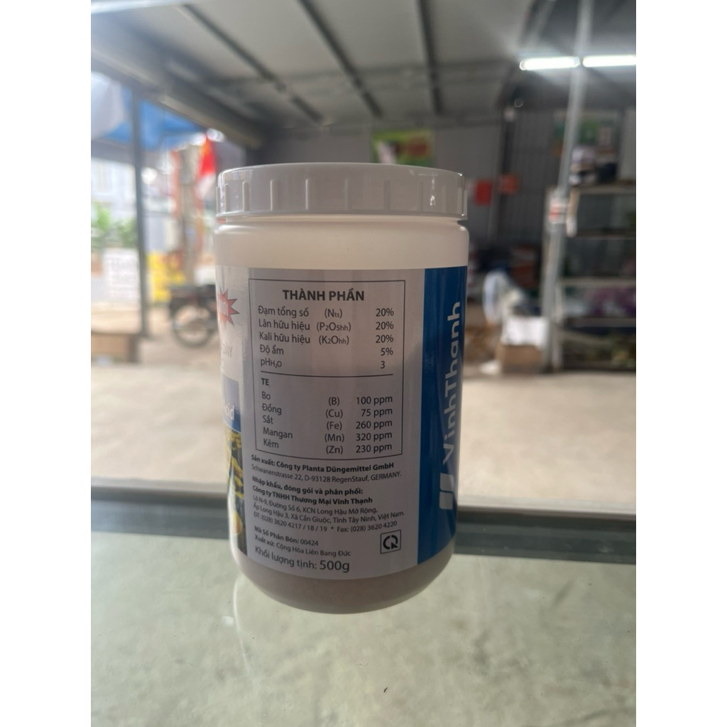 Phân bón lá Nutri-gold 20-20-20+ TE Vĩnh Thạnh- Giúp cây đâm chồi,xanh lá, mập thân,to quả chắc hạt