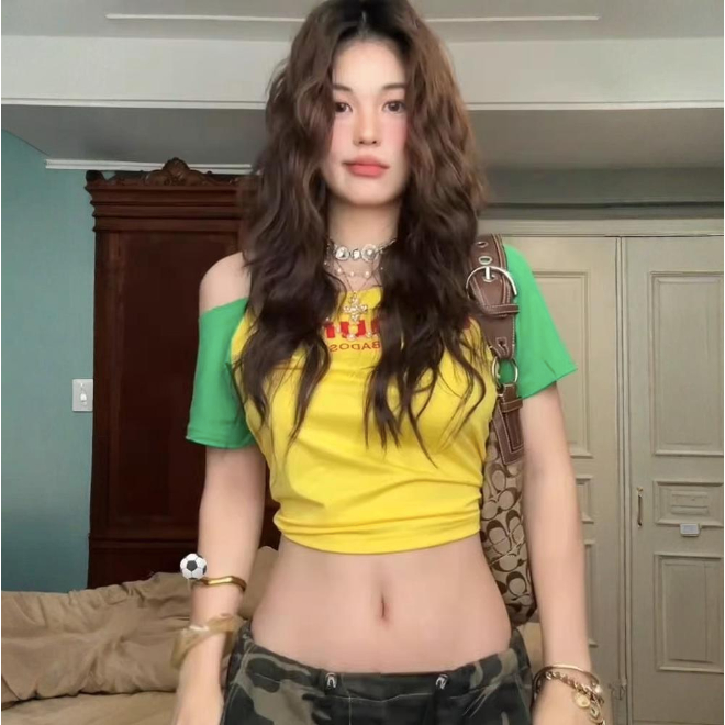 Áo Thun Croptop Lệch Vai Phối Màu Năng Động & Cá Tính, Streetwear Form Ôm Nhẹ Tôn Dáng