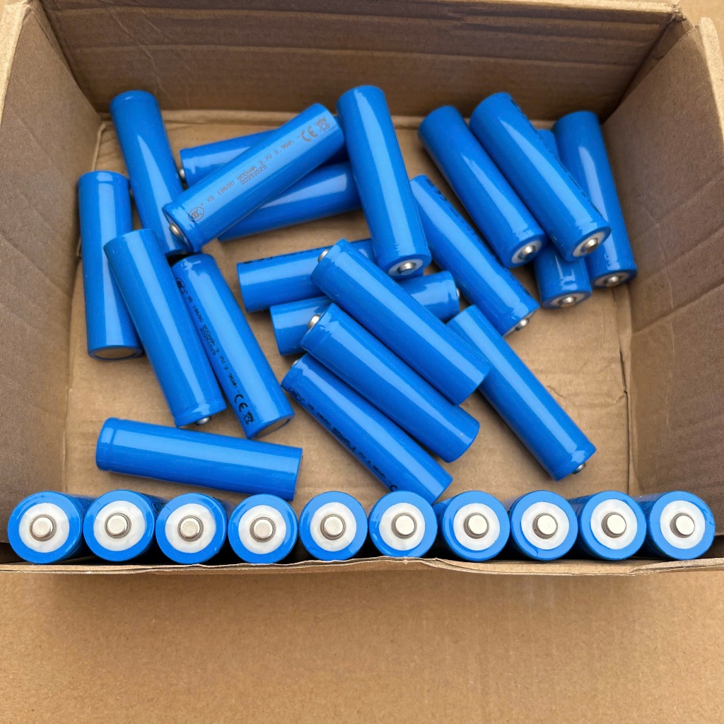 (COMBO 2) Cell Pin 18650 Mới 100%  Dung  Lượng Chuẩn 800 - 1800mAh Đầu Phẳng, Đầu Nhọn ( 3,7V - 4,2V ) Pin Chuẩn Loại A
