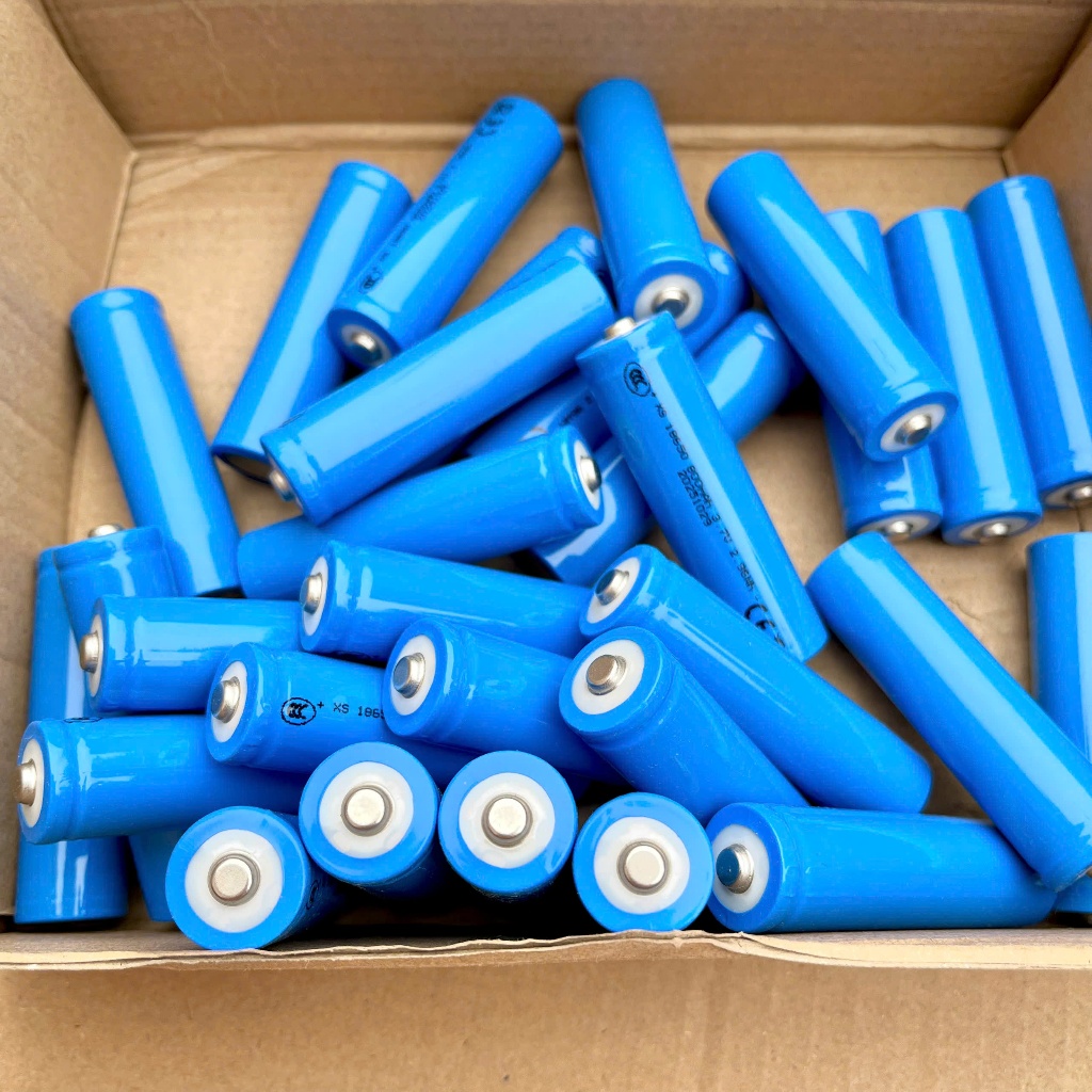 (COMBO 2) Cell Pin 18650 Mới 100%  Dung  Lượng Chuẩn 800 - 1800mAh Đầu Phẳng, Đầu Nhọn ( 3,7V - 4,2V ) Pin Chuẩn Loại A