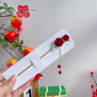 Set 2 kẹp tua rua tone đỏ cho bé phù hợp lễ tết
