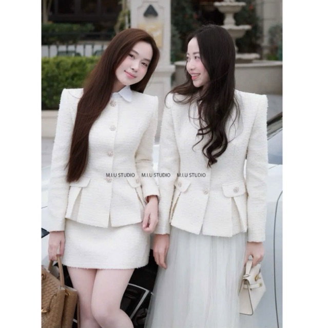 “Mave Set” Set áo khoác dạ tweed trắng kem đính khuy đá + chân váy lưới dáng dài tiểu thư sang chảnh,mặc đi chơi đi tiệc