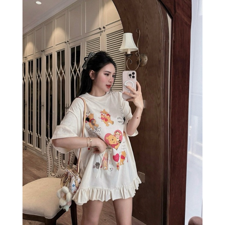 Váy nữ, đầm nữ DONNA HCOM26119 cổ tròn dáng suông viền bèo in hình gấu dễ thương