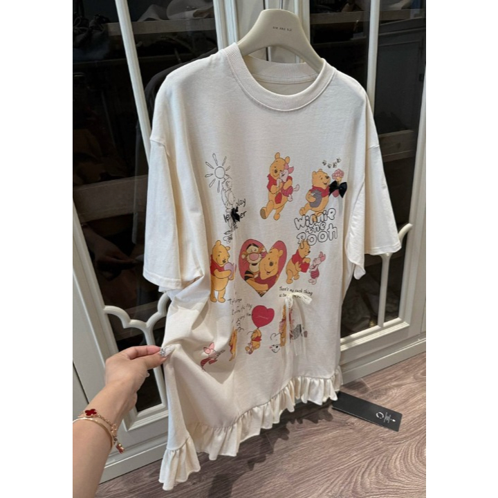 Váy nữ, đầm nữ DONNA HCOM26119 cổ tròn dáng suông viền bèo in hình gấu dễ thương
