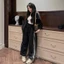 Set bộ nỉ nữ GUMIN thiết kế áo có mũ phối sọc thêu logo bad ngực kèm quần dáng suông bo rút dây gấu sang trọng cao cấp