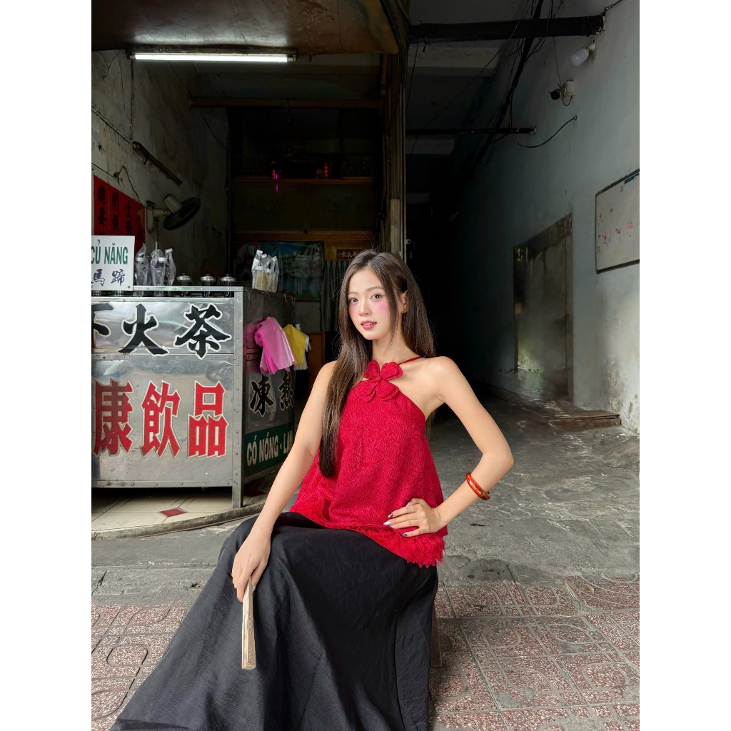 (Sẵn) Áo Nữ EVANIA Cổ Yếm Hoa 2 Tầng Duyên Dáng SECODEE