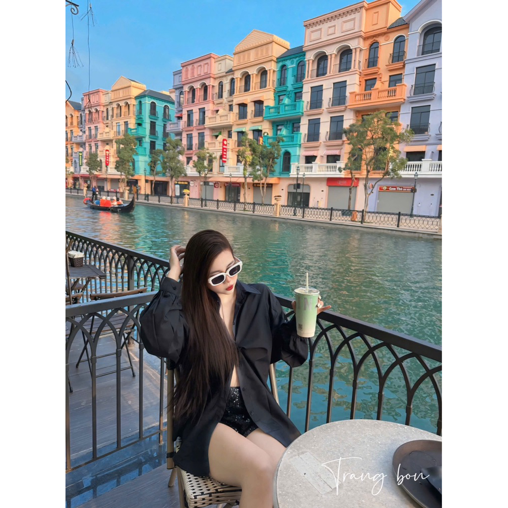 Áo sơmi đuôi tôm khoét lưng rút dây trẻ trung
