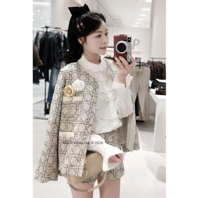 SET Áo khoác dạ tweed hoạ tiết kẻ đính khuy đồng(Tặng tag hoa) mix quần sooc ngắn-hàng cao cấp style tiểu thư sang chảnh