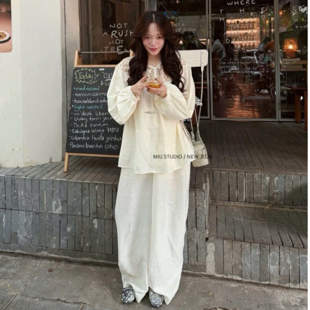 Set áo tơ tay bồng phối cổ ren cao cấp kèm quần suông dài style đơn giản Hàn quốc, thiết kế cao cấp - 1 màu trắng (sẵn)