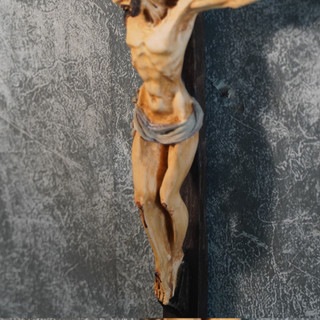Tượng Chúa Chịu Nạn 34cm – Sơn Giả Cổ Nhiều Lớp – Tượng Công Giáo Treo Tường/ Resin Cao Cấp