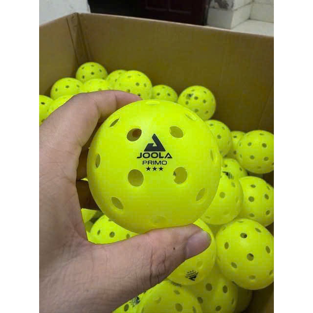 Bóng Pickleball Joola 40 thi đấu,bóng đúc nguyên khối giúp bóng đạt độ bền tốt,lựa chọn hàng đầu hiệ