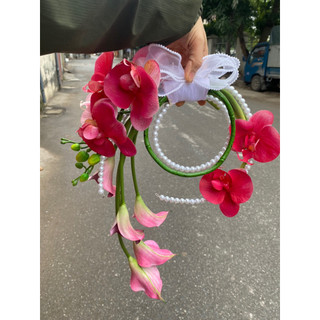 bó hoa cưới cầm tay cô dâu Orchird Pink hoa Lan va rum