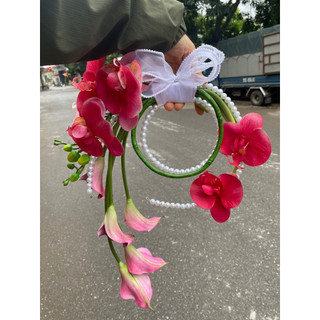 bó hoa cưới cầm tay cô dâu Orchird Pink hoa Lan va rum