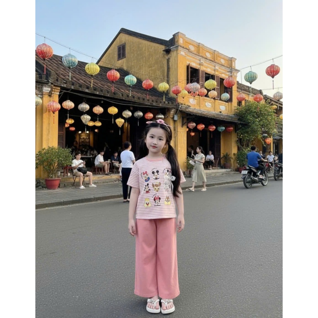 4-15 tuổi.Bộ quần áo cộc tay, quần xuông cho bé gái in hình mickky chất vải thun tăm mềm mịn co giãn thoải mái.M61