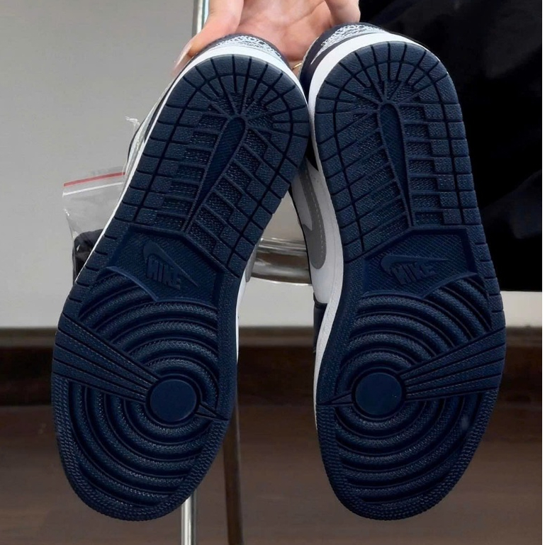 (Tăng 1 size) Giày Thể Thao Cổ Thấp, Giày Sneaker Navy Sọc Xám Phong Cách Thời Trang Nam Nữ
