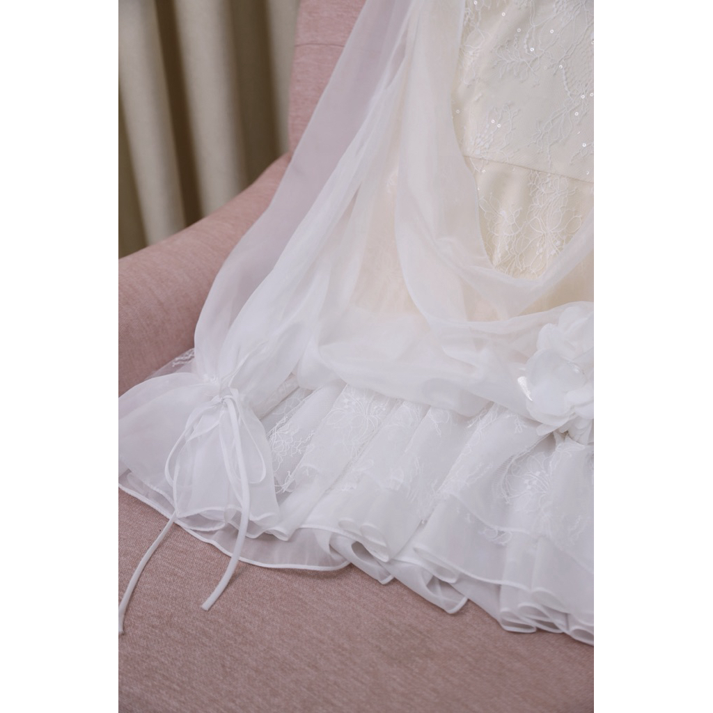 HERAH.ERA - Đầm Trắng Thiết Kế Layer Ren Babydoll Tay Dài Voan Mềm Xuyên Thấu Phối Hoa Tiểu Thư Hàn Quốc / Angelic Dress