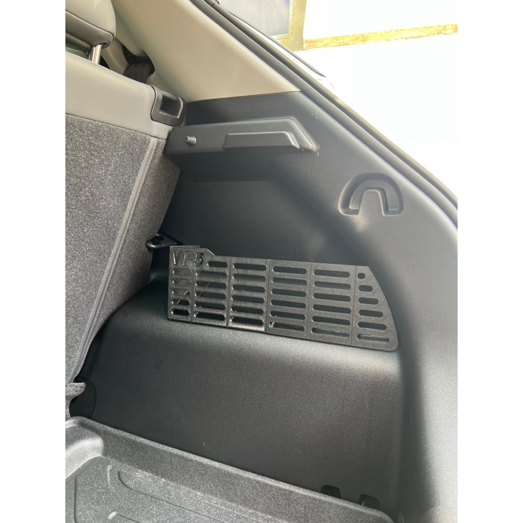 ngăn hộc cốp xe Vinnfast vf5