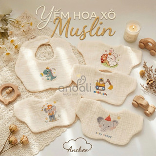 Set 2 Yếm hình hoa xô muslin in họa tiết hoạt hình đáng yêu