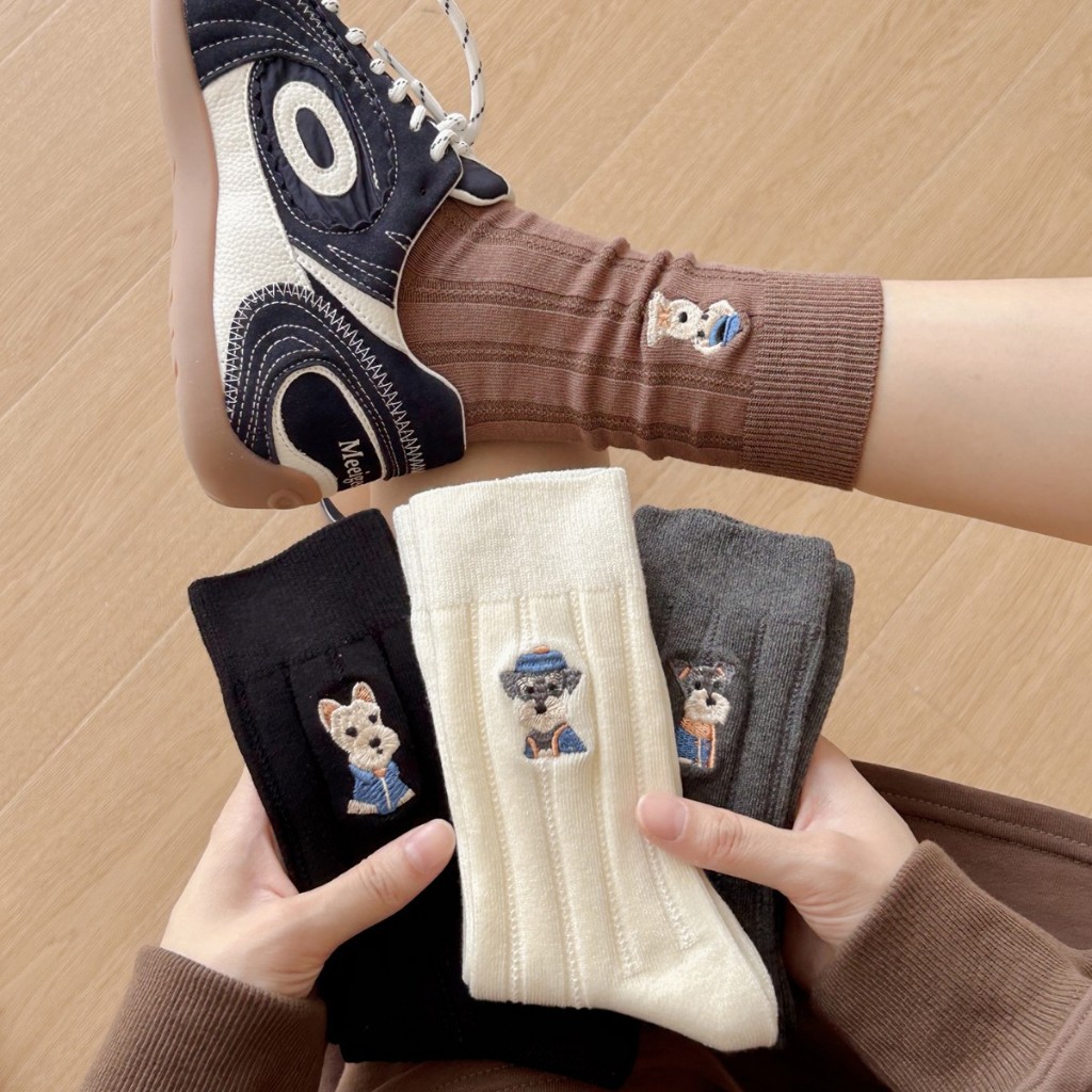 Vớ Tất Unisex icon CÚN phong cách thể thao, năng động.
