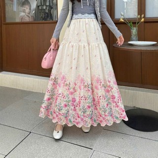 Chân váy ren xô dáng dài Maxi thêu hoa nổi nhiều màu dập viền sóng lưng chun có lớp lót hàng Quảng Châu.