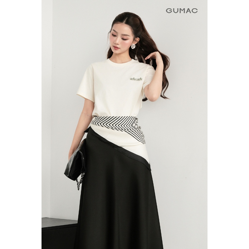 Áo Thun Nữ GUMAC Form Regular Cổ Tròn Tay Ngắn Thêu Chữ Adecade Tối Giản Trẻ Trung ATF09006