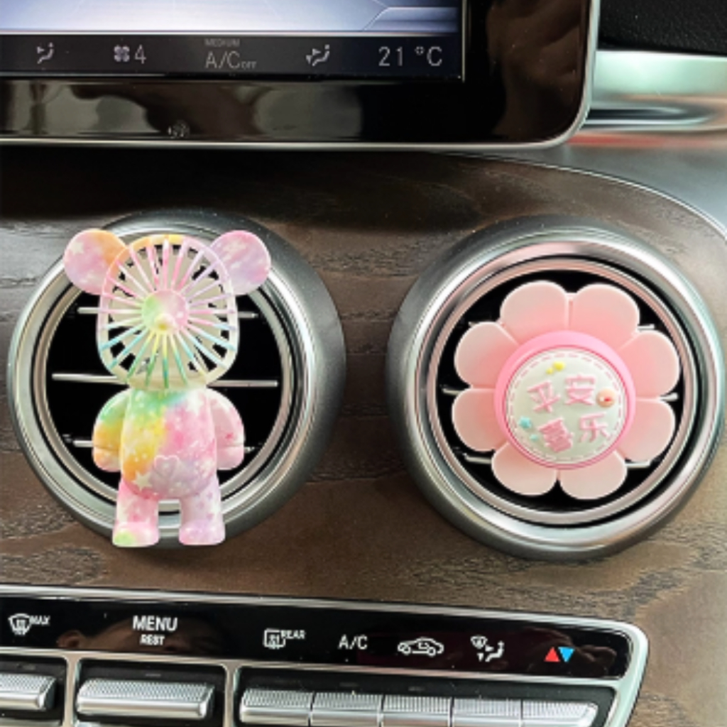 Phụ kiện Gắn Cửa Gió Ô Tô BEARBRICK Varomas Tặng 2 Thanh Tinh Dầu KT84