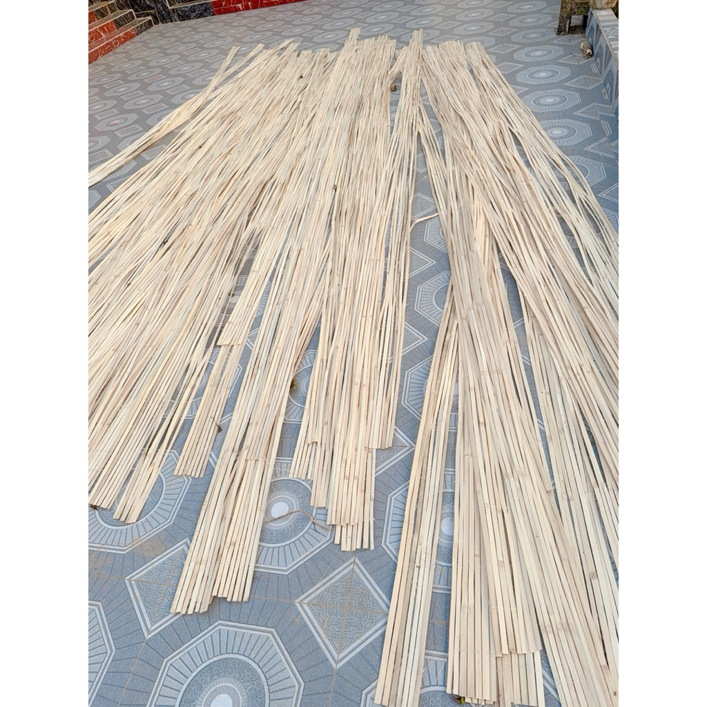 phên tre uốn dẻo màu tự nhiên kích thước 10cm x 5m