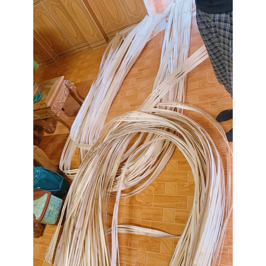 phên tre uốn dẻo màu tự nhiên kích thước 10cm x 5m