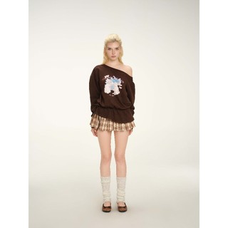 Áo Sweater trễ vai MONÁ form rộng phối thắt eo in thỏ - BROWNIE