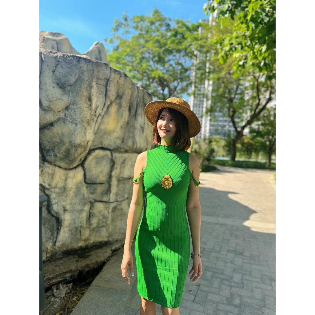 Đầm body len tag Versace đen xanh lá