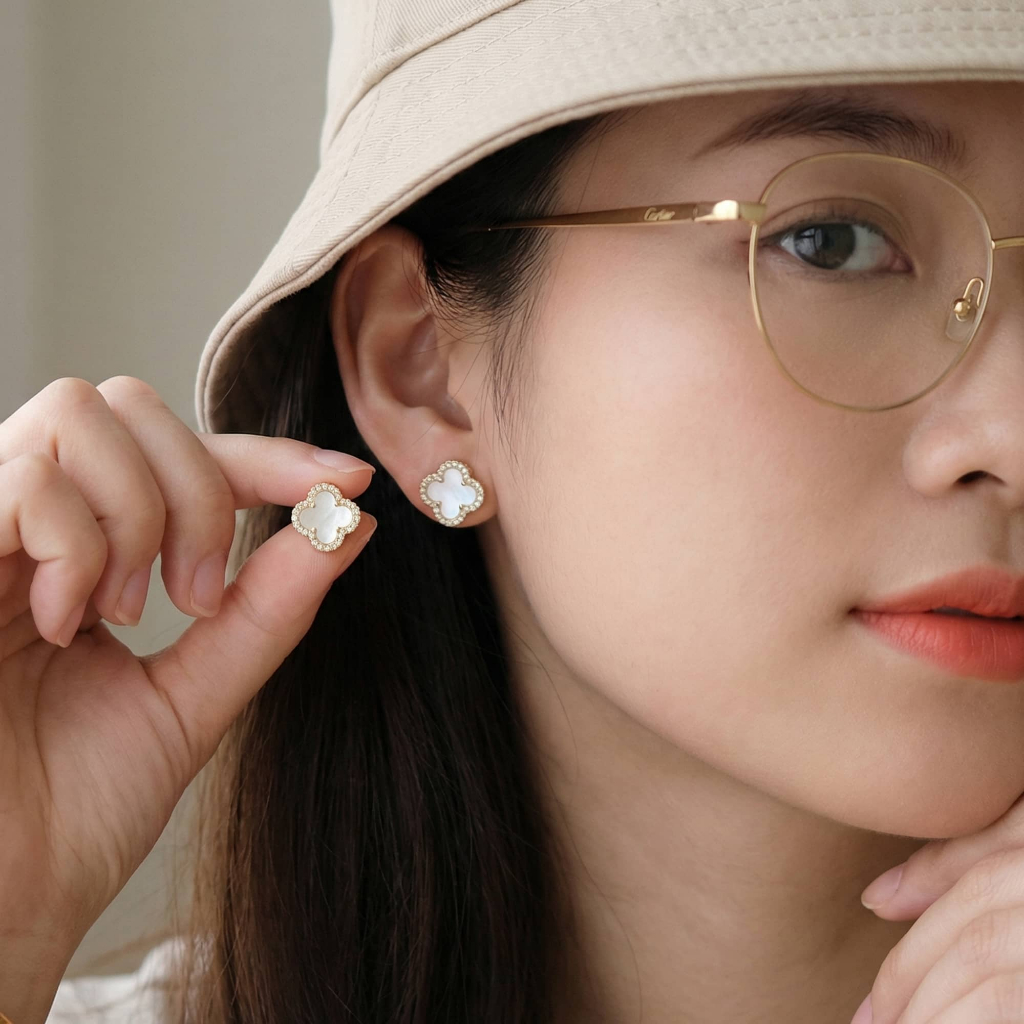Bông tai nữ bạc cỏ bốn lá đính đá sang trọng đen trắng đỏ Hoa tai ChicEar Jewelry đính pha lê Zirconia cao cấp