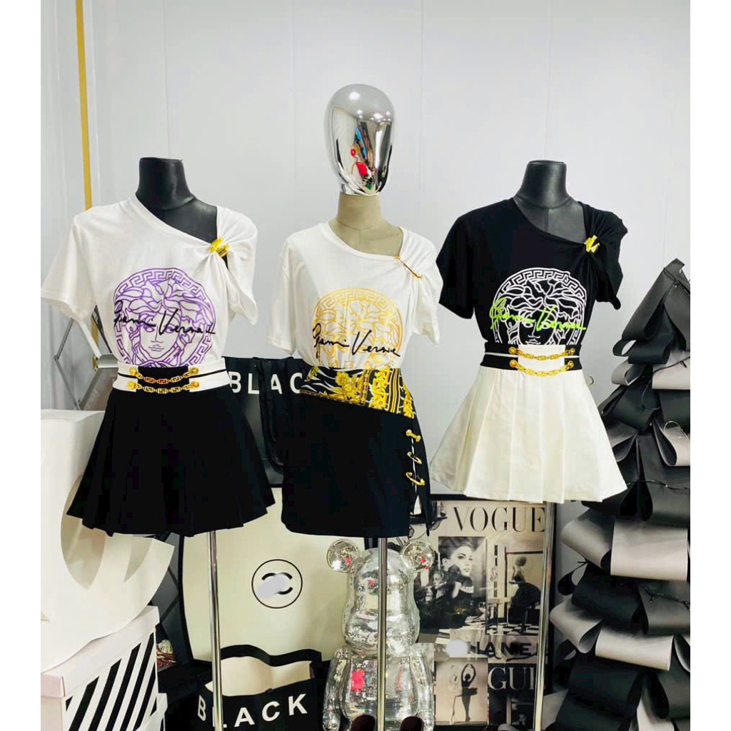 set áo thun và Váy ngắn Versace vàng