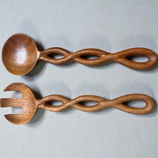 Thìa decor gỗ gõ đỏ thủ công – vân gỗ tự nhiên, màu nâu đỏ sang trọng
