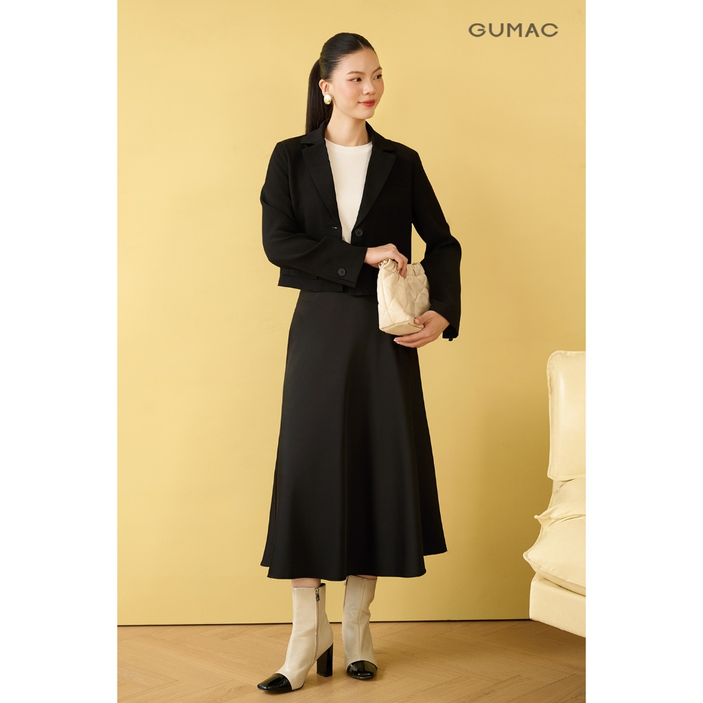 Áo Blazer Áo Khoác Nữ GUMAC Dáng Lửng Tay Dài Đệm Đính Nút Vai Thanh Lịch OWF10018