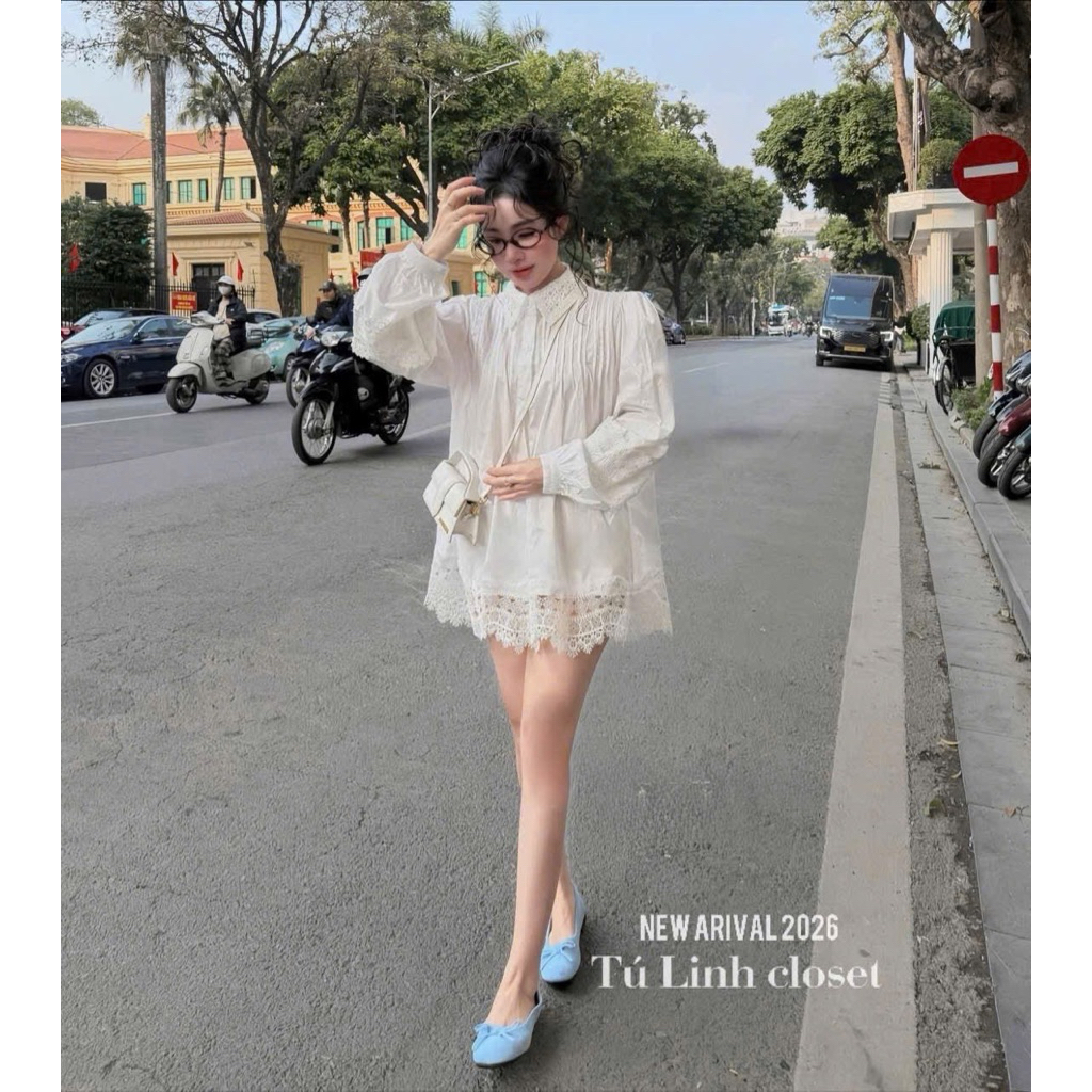 Áo sơmi dáng babydoll phối viền ren tiểu thư A11