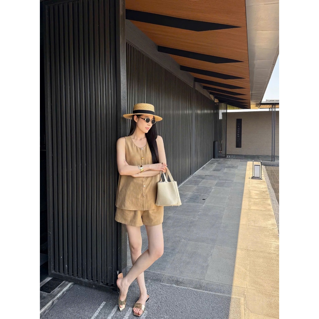𝗔𝘁𝗶𝘀 𝗦𝗲𝘁- Set Linen cộc tay nút sò