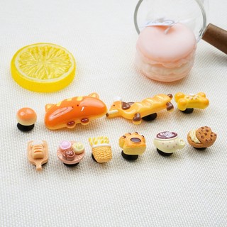 Bộ 10 Sticker, Charm 3D chủ đề Chó bánh mì vàng nhựa cứng gắn Dép Sục, Cá sấu JB-433 Mita