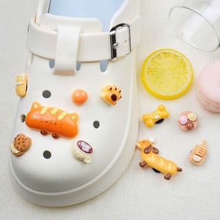 Bộ 10 Sticker, Charm 3D chủ đề Chó bánh mì vàng nhựa cứng gắn Dép Sục, Cá sấu JB-433 Mita