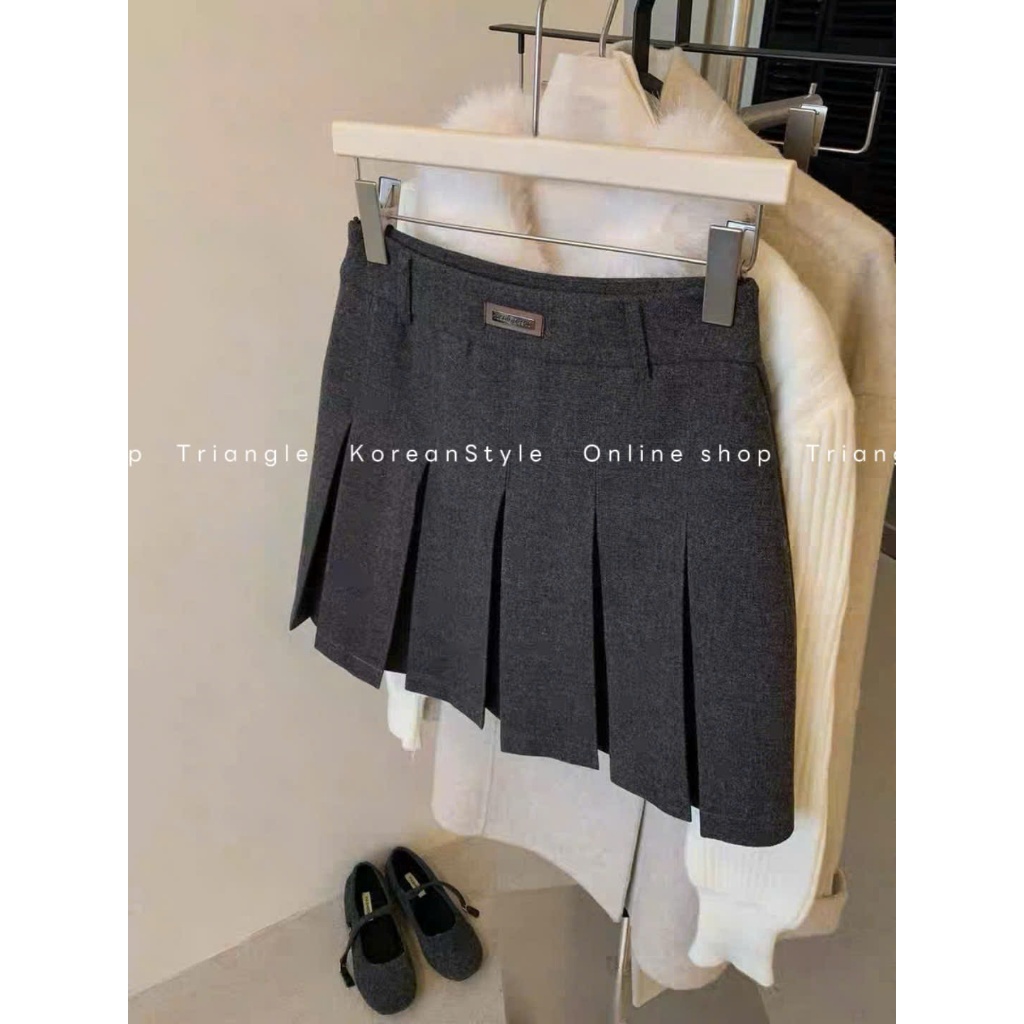 TRIANGLE - Pi Skirt (Cân nhắc kỹ, return is not welcomed)- Chân váy dạ xếp li 2 mặt đa di năng, chiều dài vừa phải