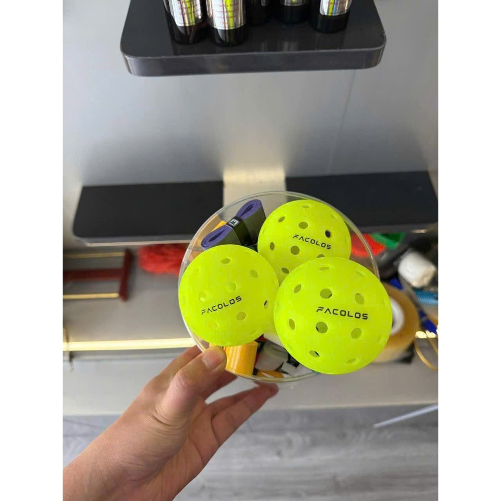 Hộp 3 bóng Pickleball Facolos 40 lỗ tiêu chuẩn thi đấu,bóng đúc nguyên khối giúp bóng có độ bền tốt