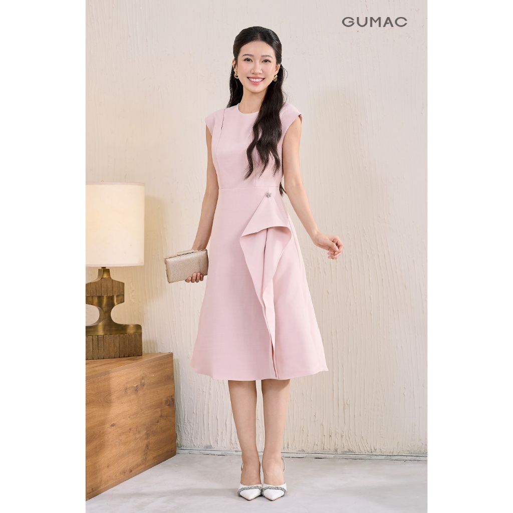 Đầm nữ GUMAC form A tùng cách điệu có túi cổ khoét đính nút tráng trí  DF06049