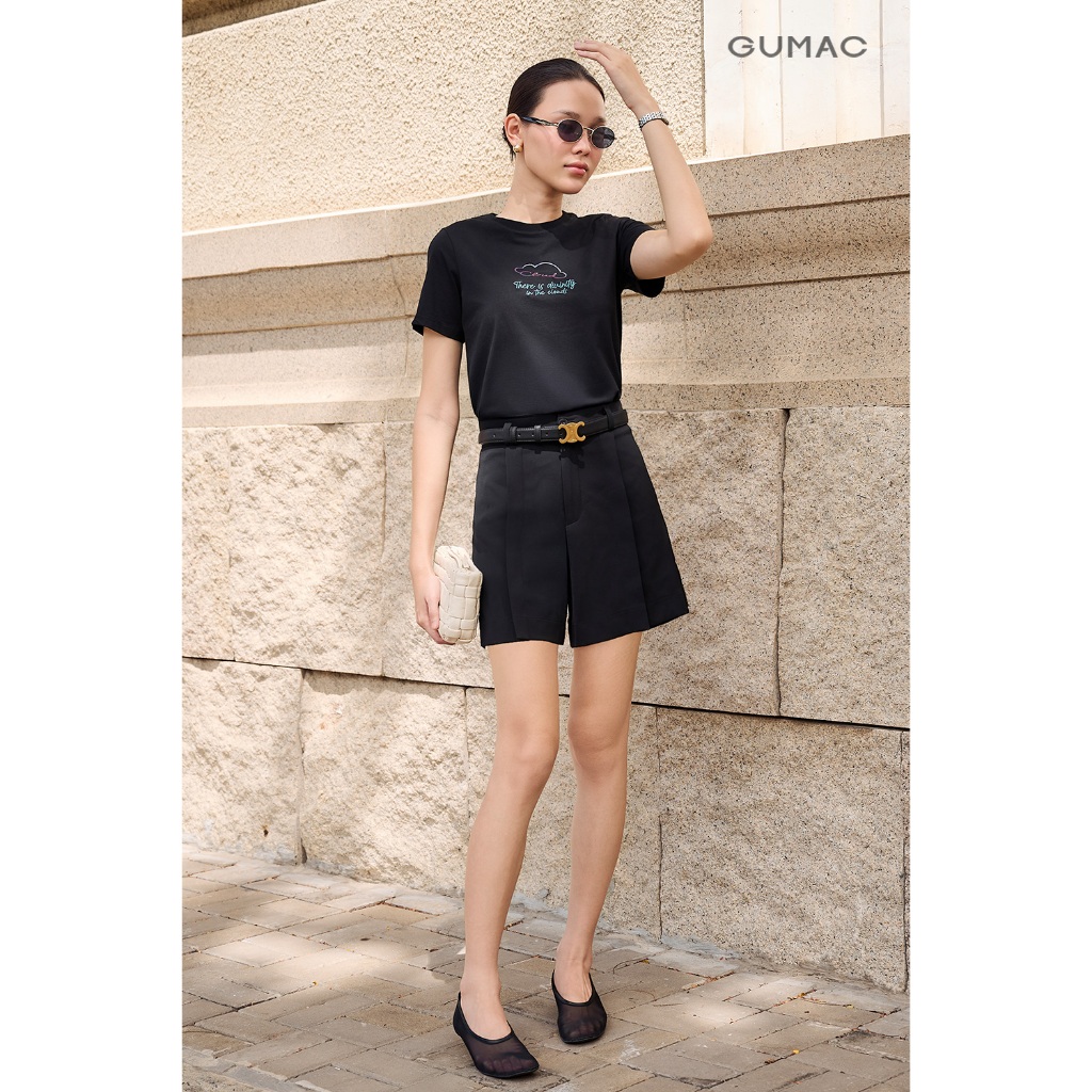 Quần Short Nữ GUMAC Form A Xếp Ly Trước Túi Sườn Chéo Hàn Đứng Form Trẻ Trung SHF04001