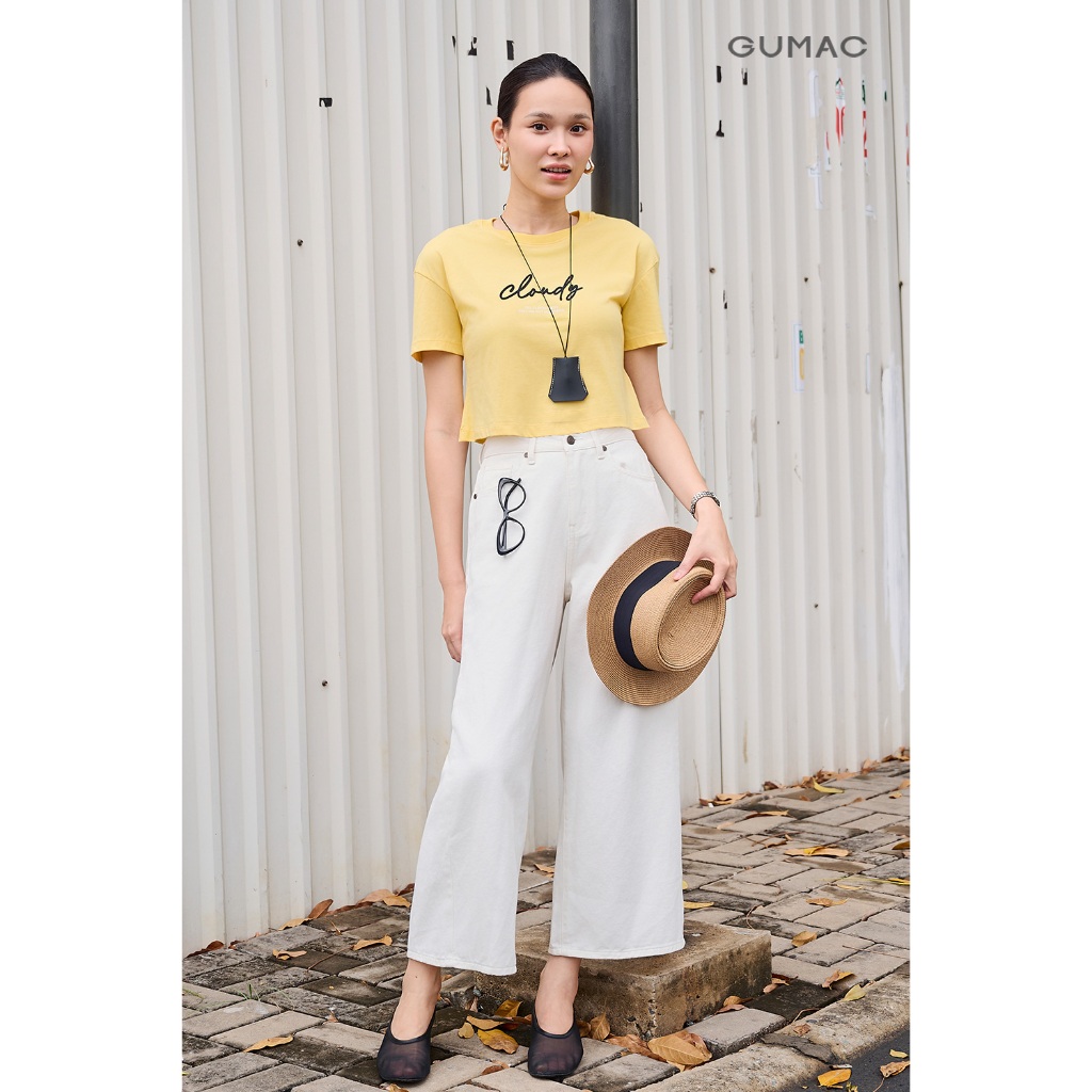 Áo thun nữ GUMAC màu vàng - trắng form lửng ôm nhẹ thêu đắp viền cloudy cotton  ATF04022
