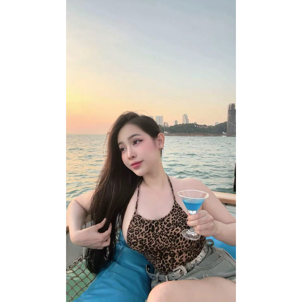 Áo bodysuit hoạ tiết hở lưng sexy mlem siu chất