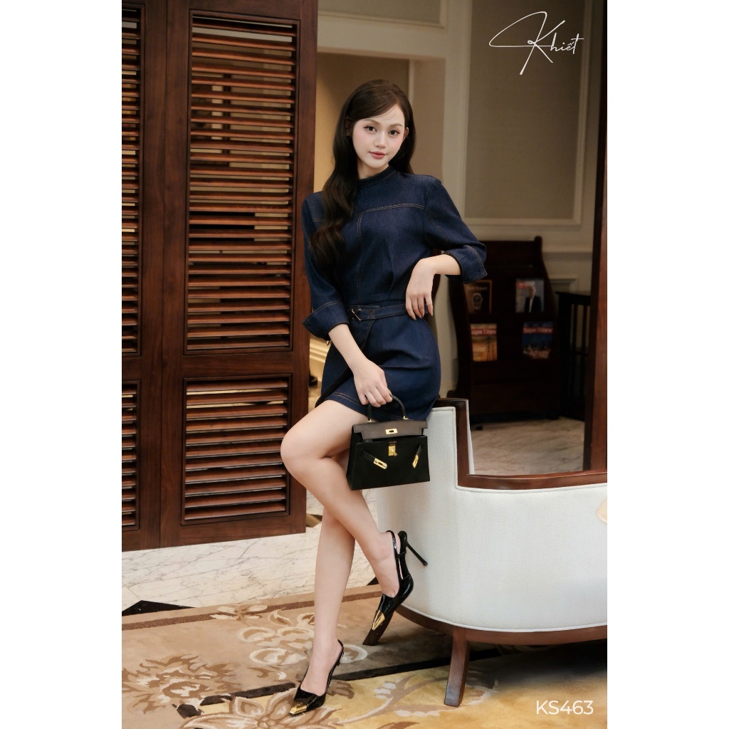Đầm denim xanh đậm Khiết form basic phối vạt đắp chéo cột rời hiện đại KS463