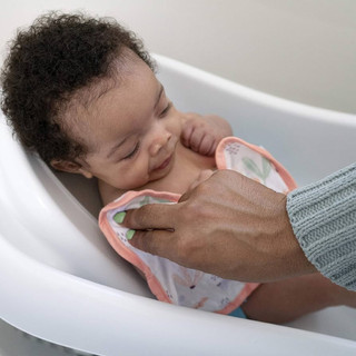 Bộ Khăn Tắm Cho Bé Ingenuity Clean & Cuddly Cotton Mềm Mại – Khăn Choàng Có Mũ Sơ Sinh