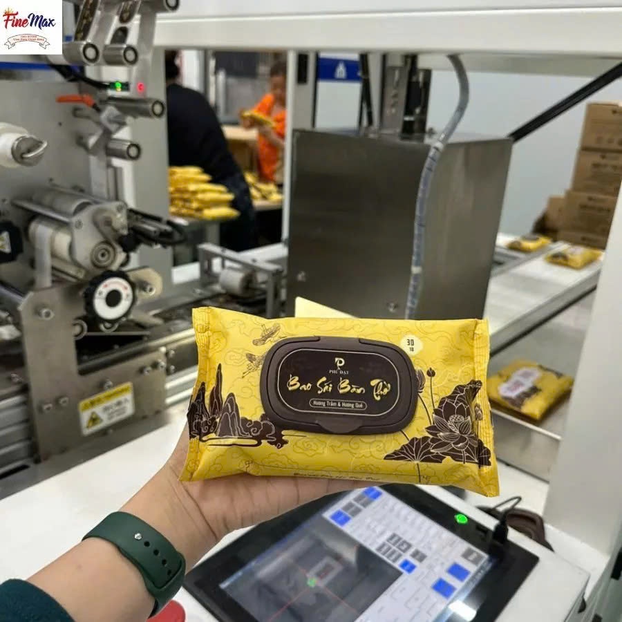 Khăn Ướt Bao Sái Hương Trầm PHÚ ĐẠT Mềm Nhẹ Nhàng Làm Sạch Các Vật Phẩm Thờ Cúng